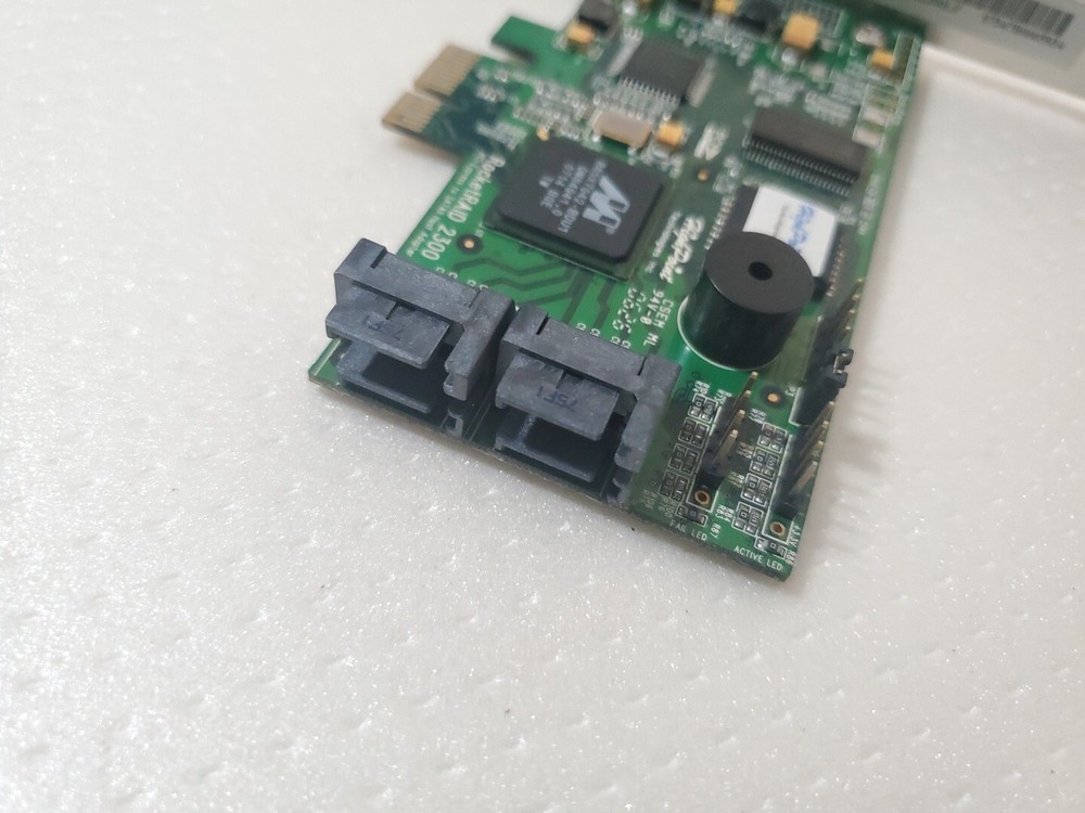 HighPoint RocketRAID 2300 PCI Express to SATA II Controller Card Host Adapter