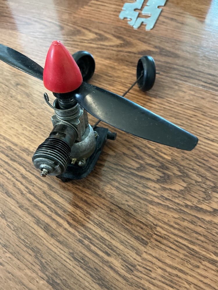 Rare Vintage Cox Model Engine, used.