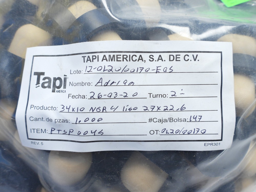 1000pcs Tapi Synthetic Cork Black Smooth Plastic Cap Lid 34 x 10 Cork 27 x 22 mm