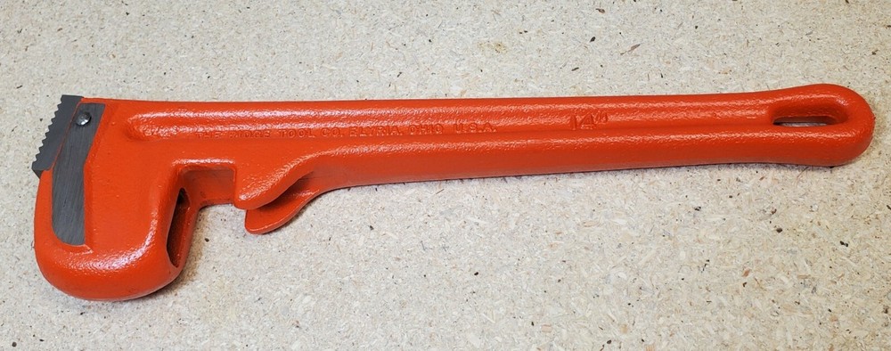 Ridgid® 31440 - heavy-duty replacement handle for a 14" pipe wrench