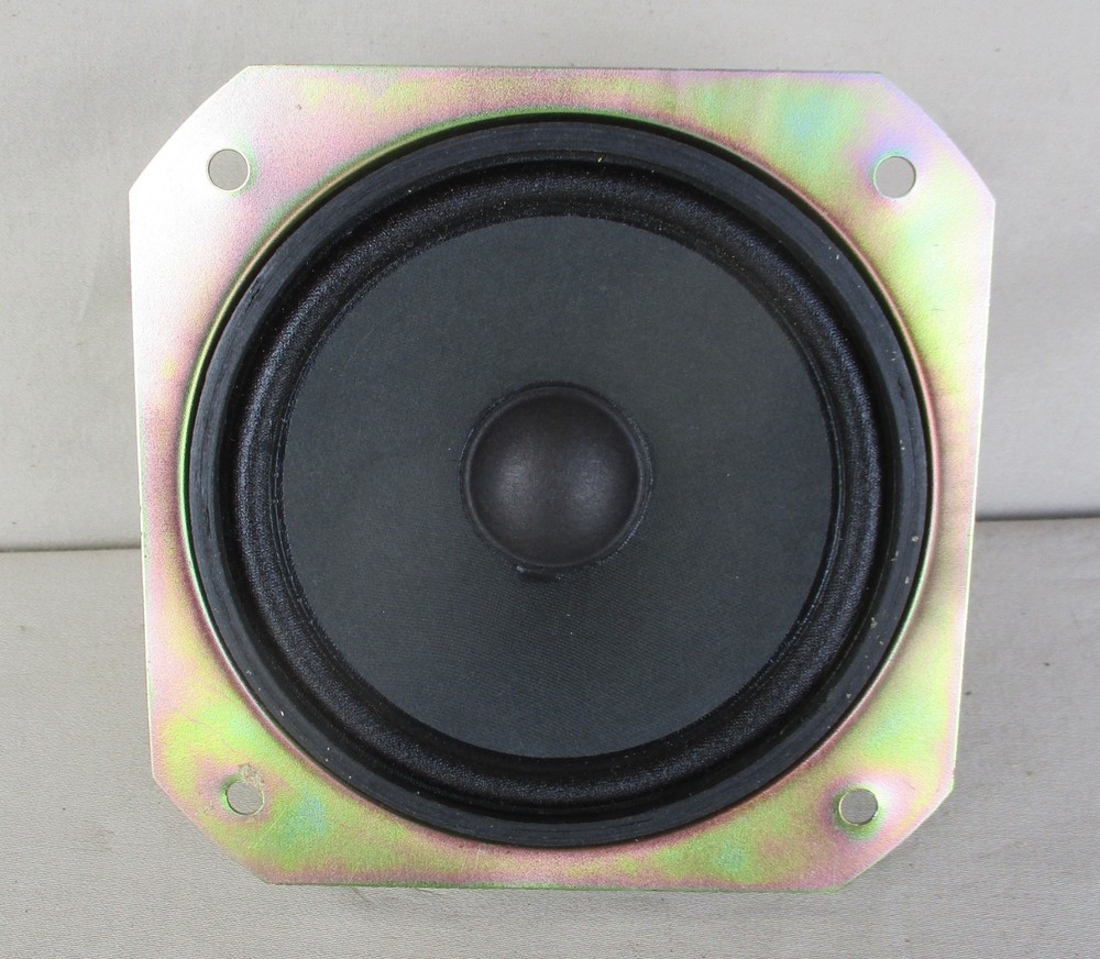 One Technics EAS-10PM302E-T 8-Ohm 4.5" Midrange Speaker Tested