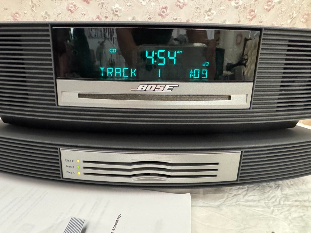 Bose Wave Music System CD AM/FM W/ 3 CD Changer & Remote Control