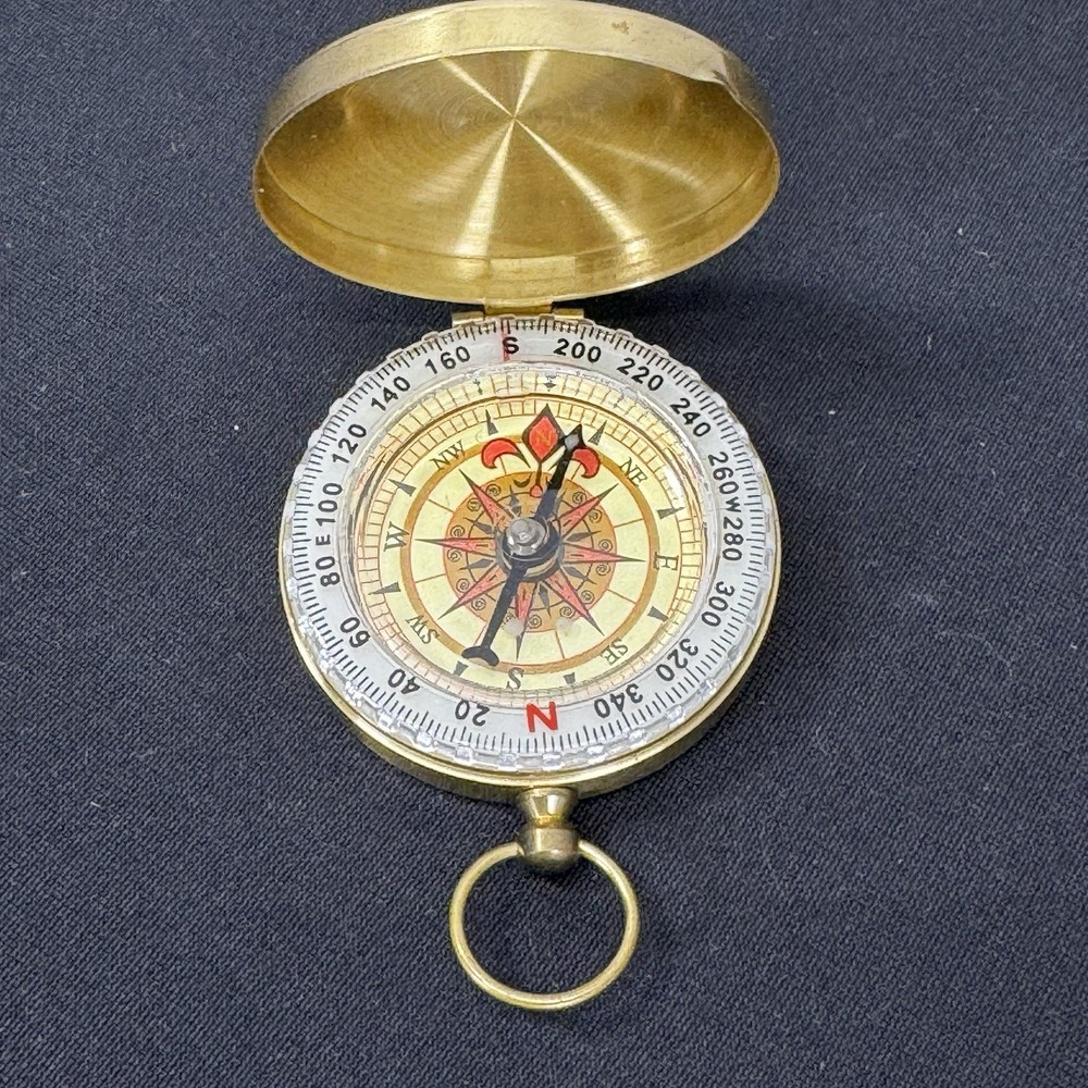 Vintage Brass Pocket Compass with Hinged Lid – Working Condition