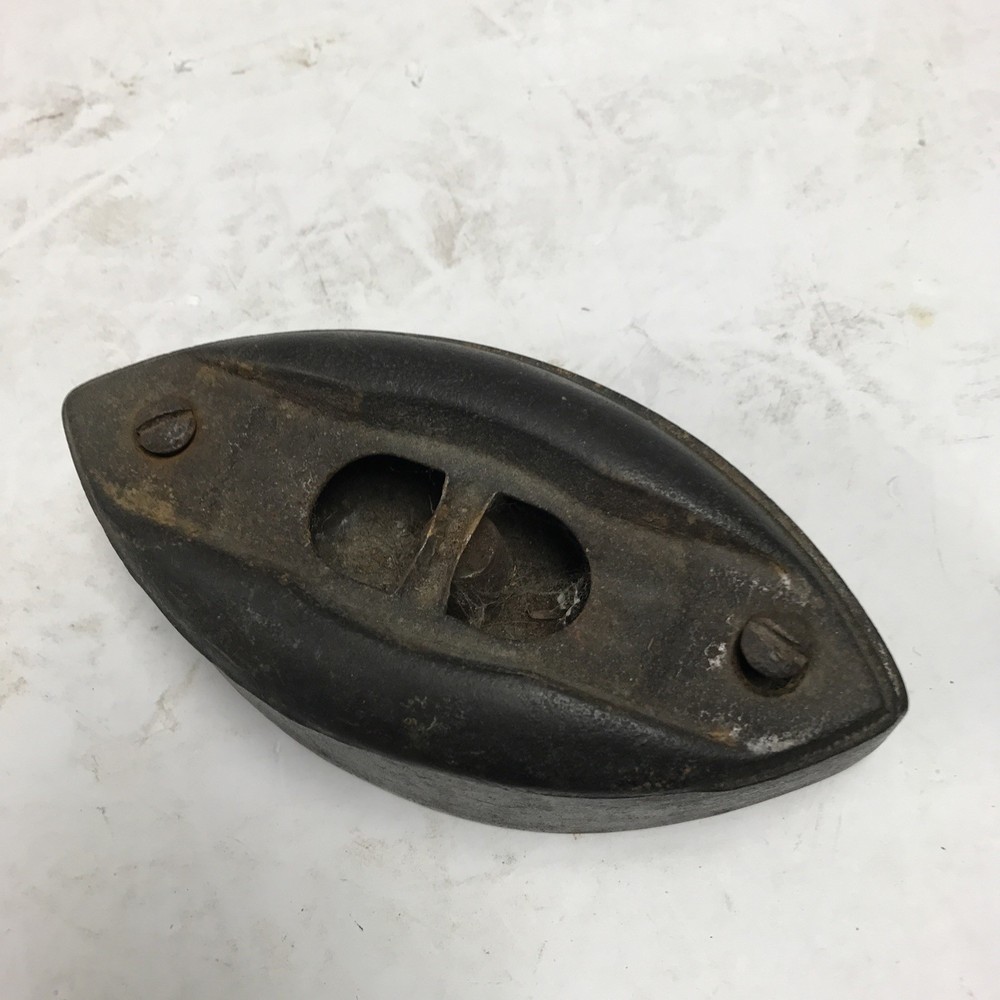 Antique Sad Iron/Flat Iron Removable Wood Handle Primitive Iron