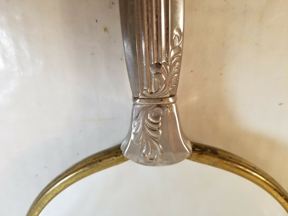 Vintage Silvertone Floral Pattern Vanity Handheld Mirror Regular / Magnification