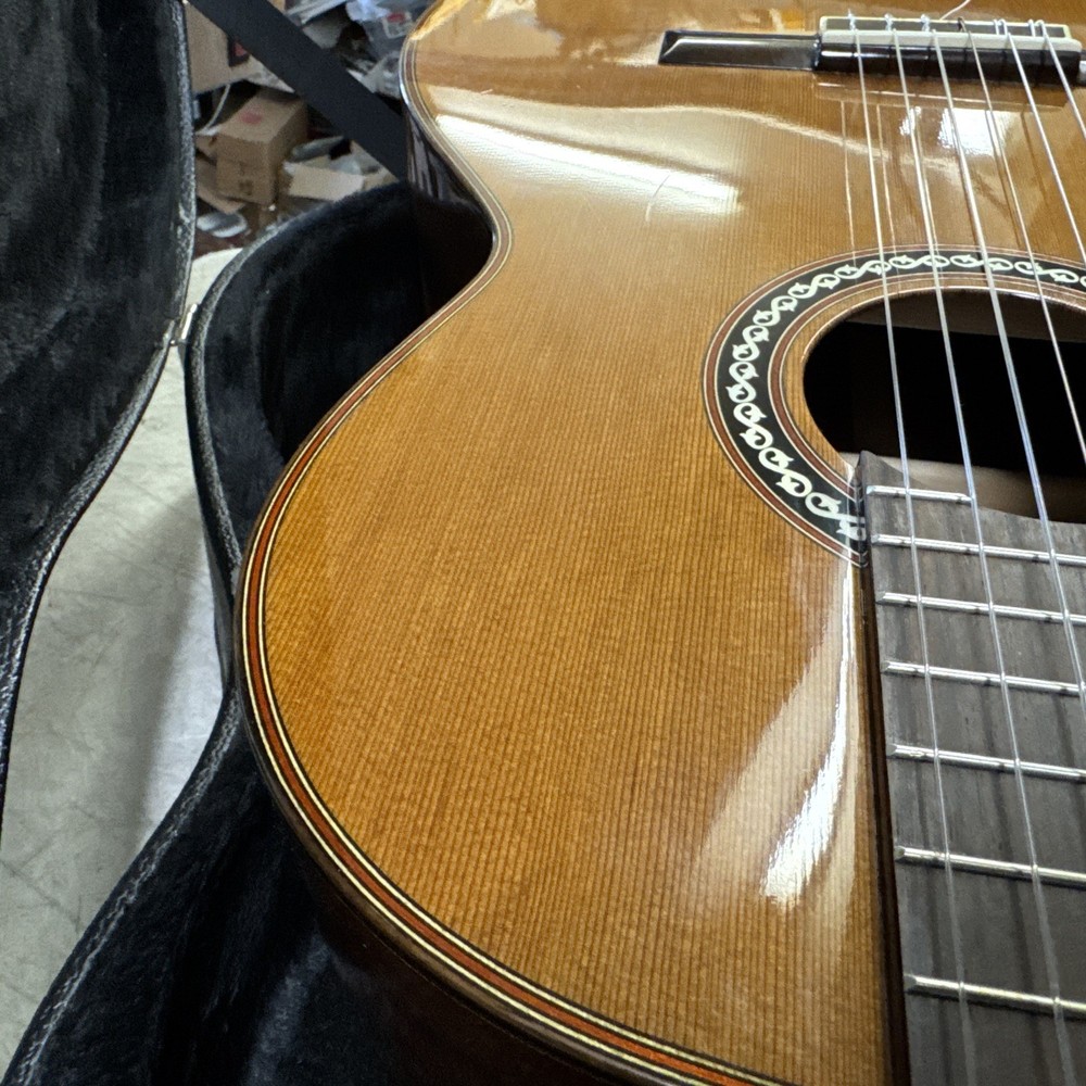 Cordoba C9 Luthier Series Solid Cedar Top Classical Guitar + case Nice!