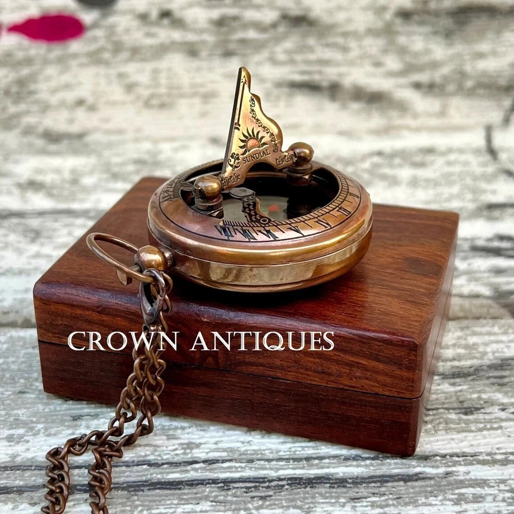 Vintage Brass Engraved Working Pocket Compass W/ Leather Case Gift