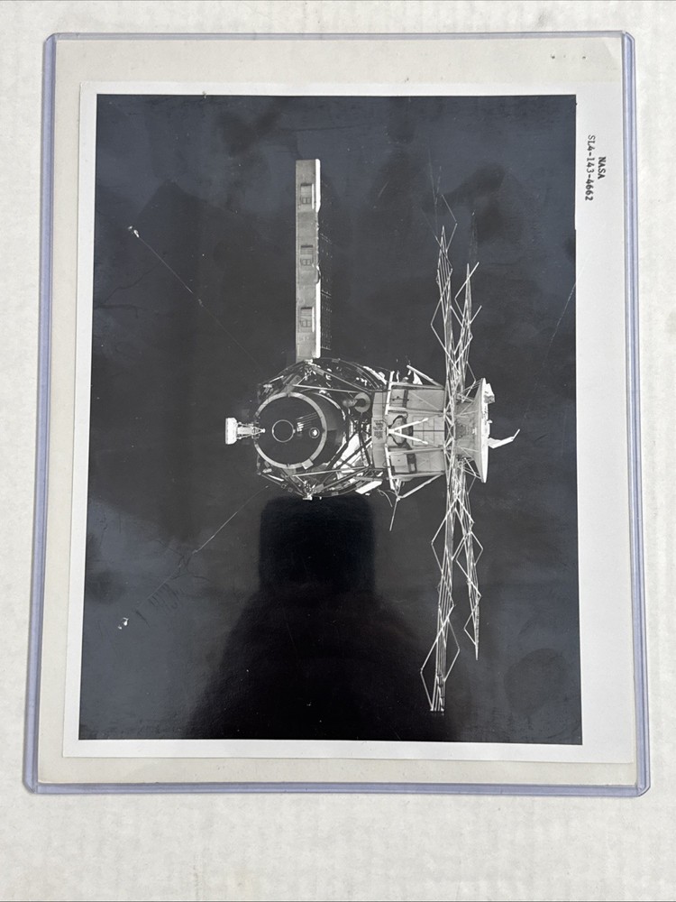 NASA Skylab 4 Space Cluster Black Numbered Press Photo