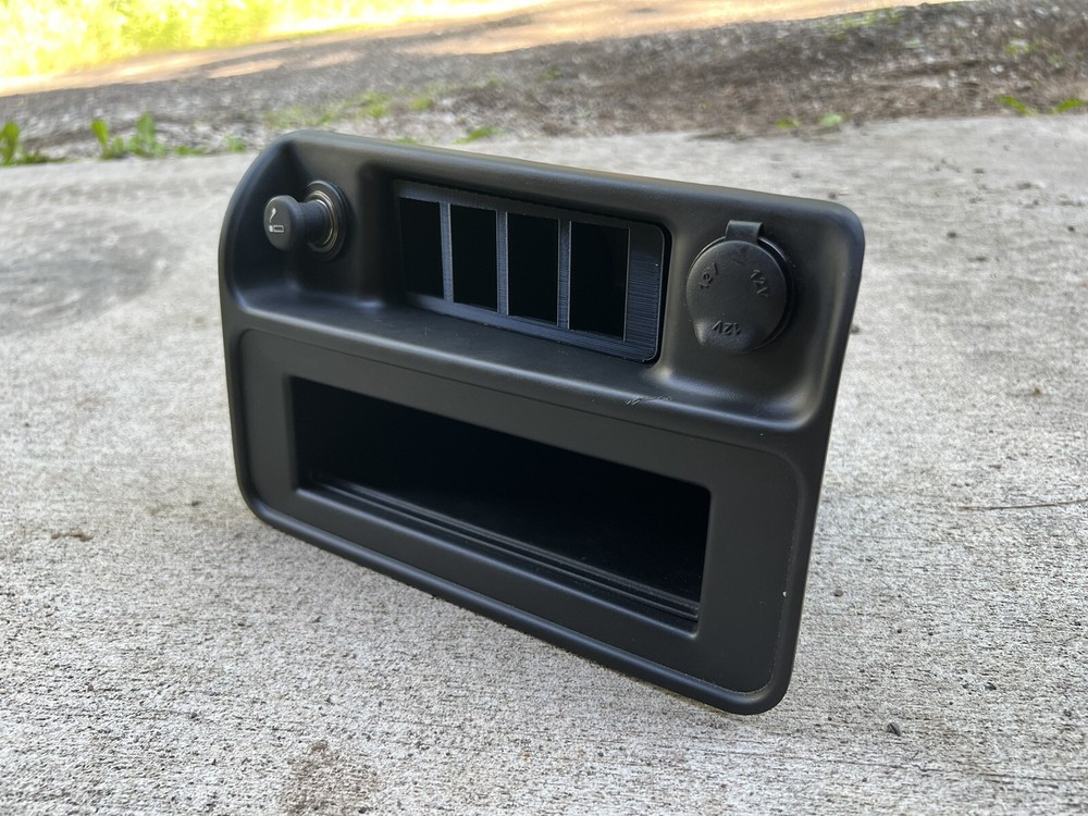 2003 - 2007 Silverado Center Console Pocket Switch Panel LLY LBZ 1500 2500 3500