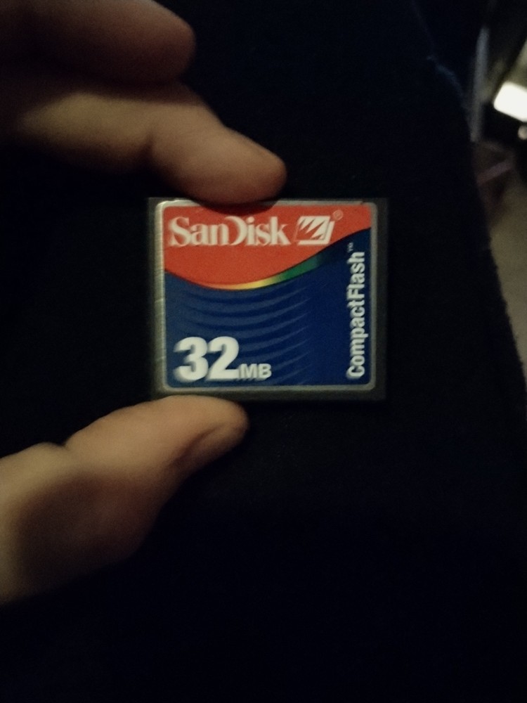 SanDisk CompactFlash 32 MB CompactFlash I Card - (SDCFB-32-455)