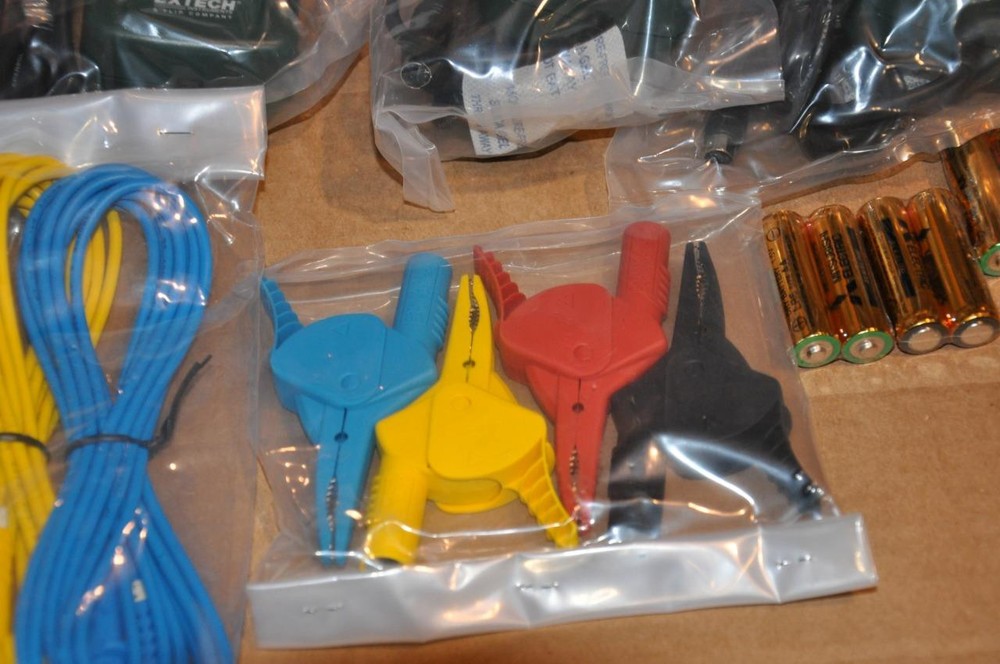 Extech 1200A 382100 3-Phase Power Analyzer/Datalogger Kit