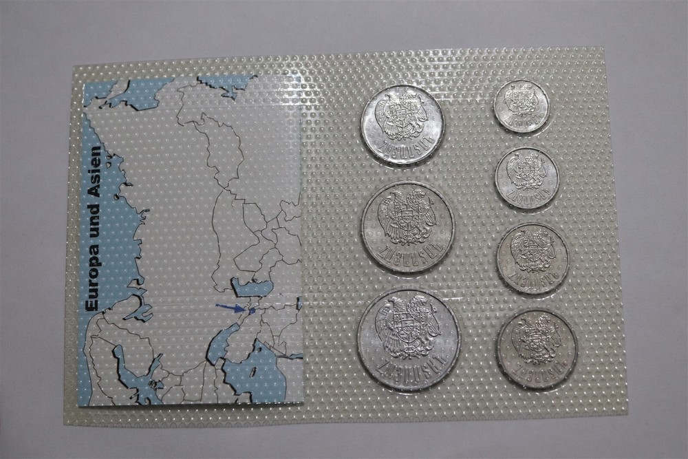 🧭 🇦🇲 ARMENIA SEALED MINT SET B68 #111