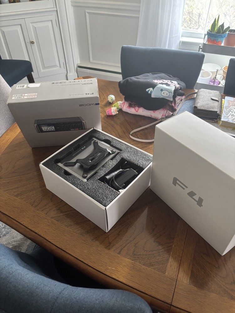 Zoom F4 MultiTrack Field Recorder 6-Input 8-Track w/ Timecode - Pro Audio