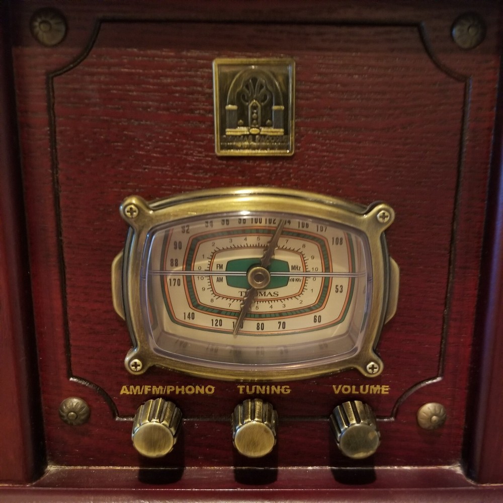 Thomas Pacconi Classics Phonograph & Radio TPC-7475 - Tested & Working
