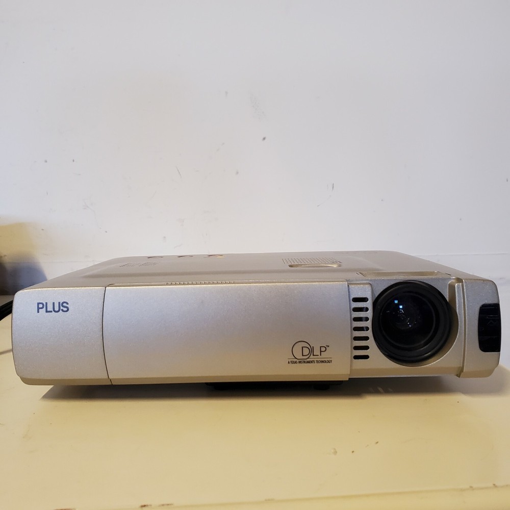 PLUS U3-810 DATA PROJECTOR with remote, user manual & case