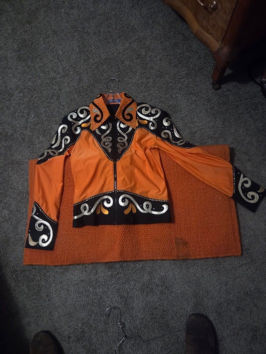 Equestrian show top & Pad