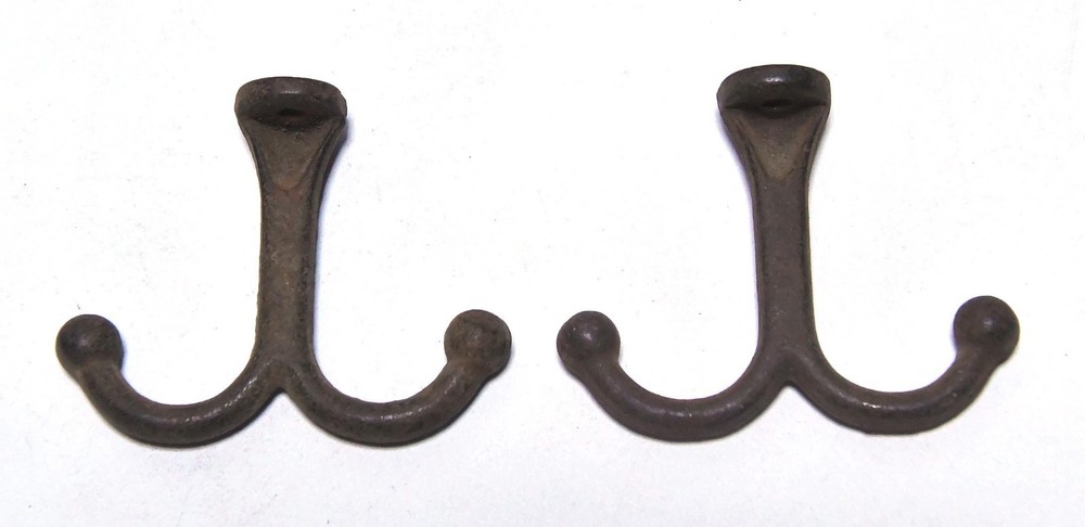 2 MATCHING METAL UNDERMOUNT HAT OR COAT HOOKS UNDERMOUNT