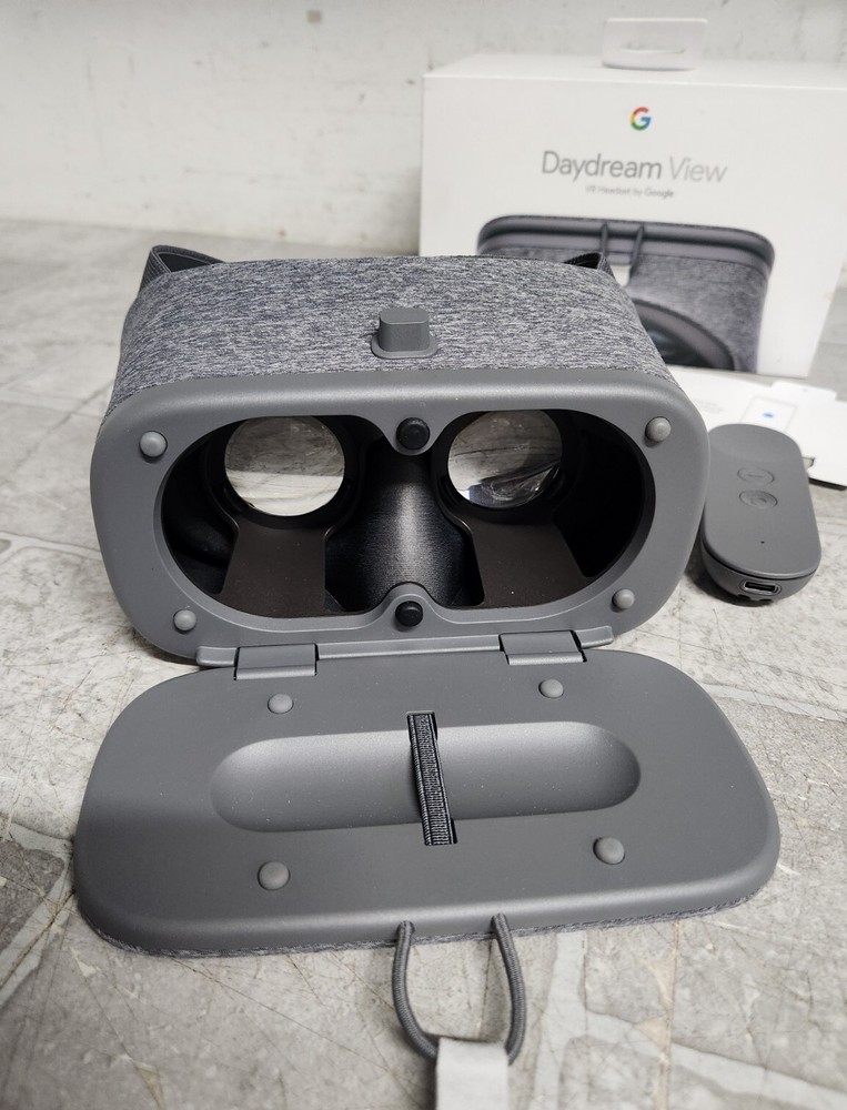 Google Daydream View Virtual Reality Headset USED