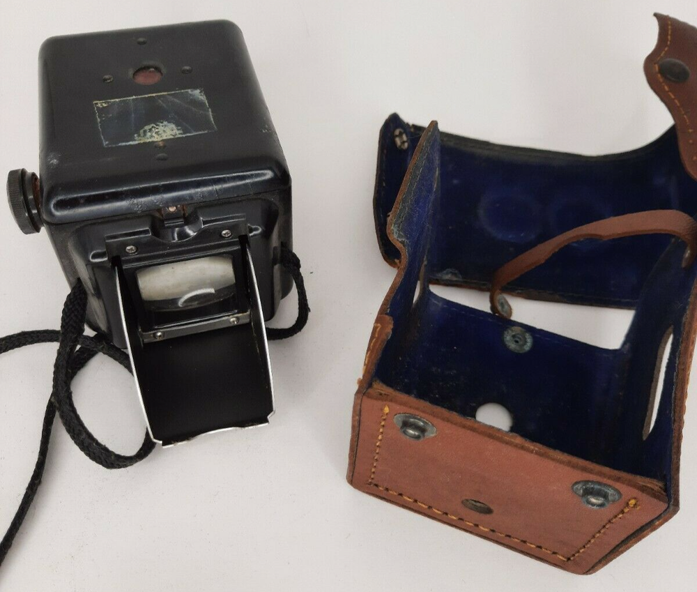 ARGUS, ARGOFLEX SEVENTY-FIVE. 1960s Camera w/ Case. Untested