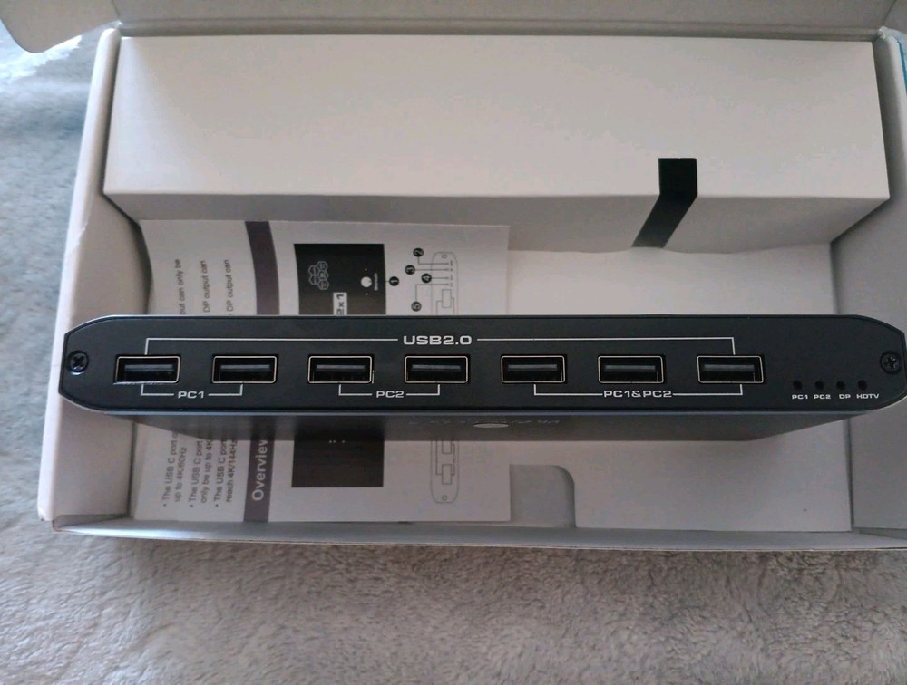 High-definition multimedia interface-type c KVM switch 2x1HDMI out, DP out, ECT