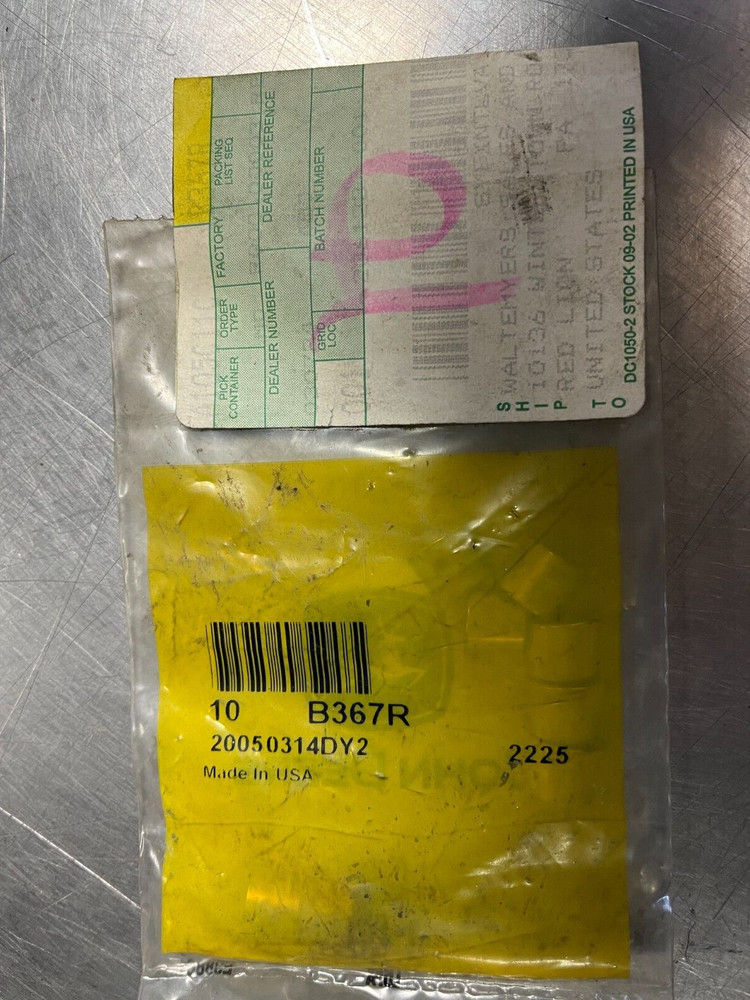 B367R OEM John Deere Retainer