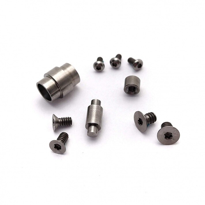 Flytanium Spyderco Paramilitary 3 Hardware Kit FLY602 - Titanium Silver