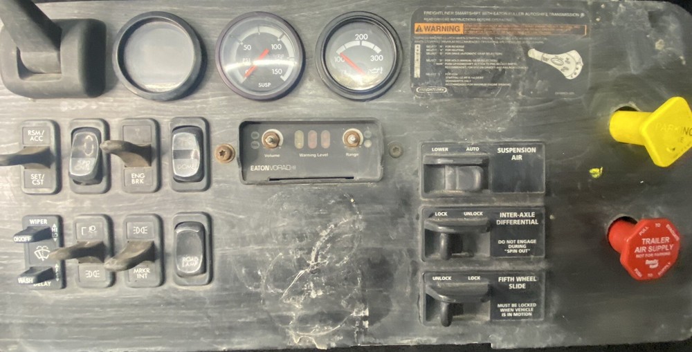 Freightliner Columbia Dash Panel 2005
