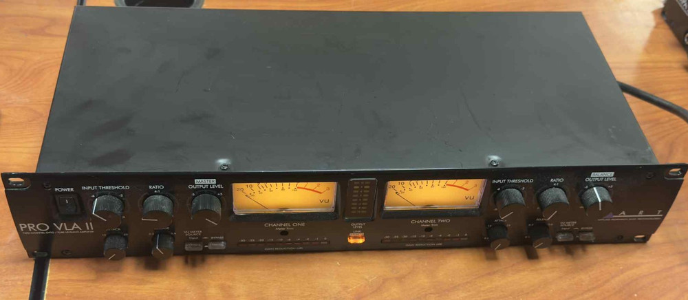 ART Pro VLA II 2-Channel Vactrol Compressor