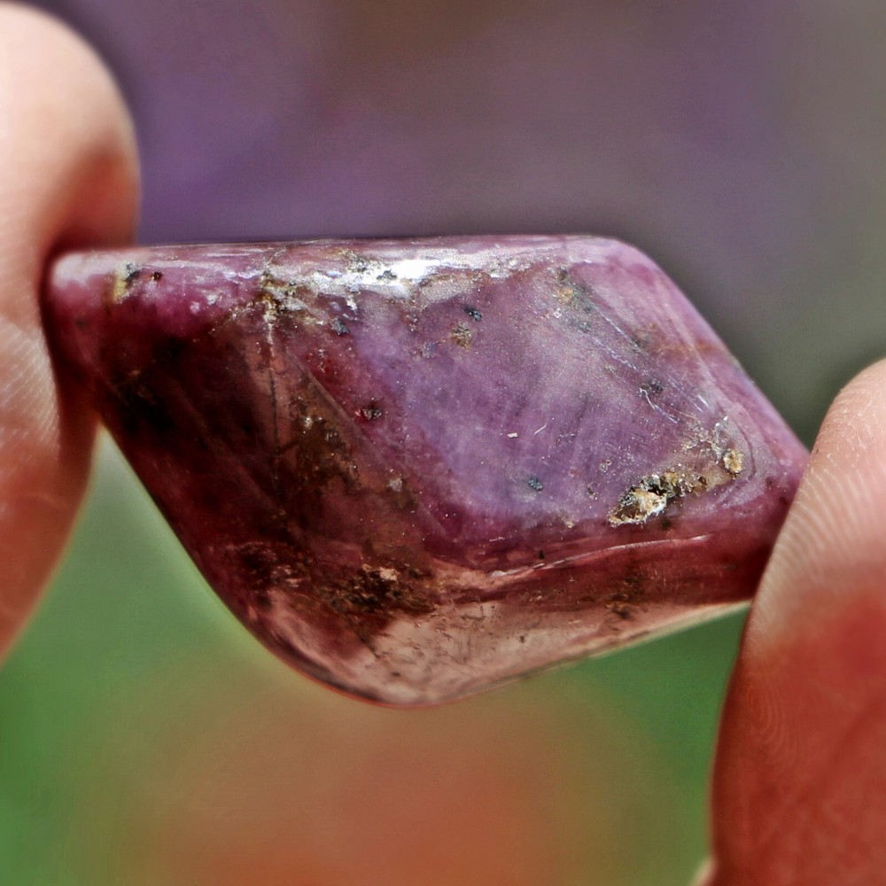 Tumbled Stone: Ruby, Red Corundum from India (RUB91)