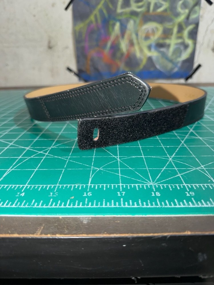 Dutyman 1311 Buckleless Inner Belt Full Grain Leather with Hook and Loop Closure