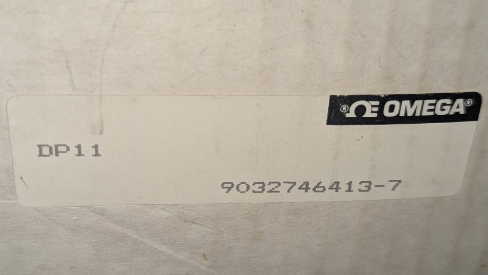 Omega Engineering DP-11 Panel Meter NIB