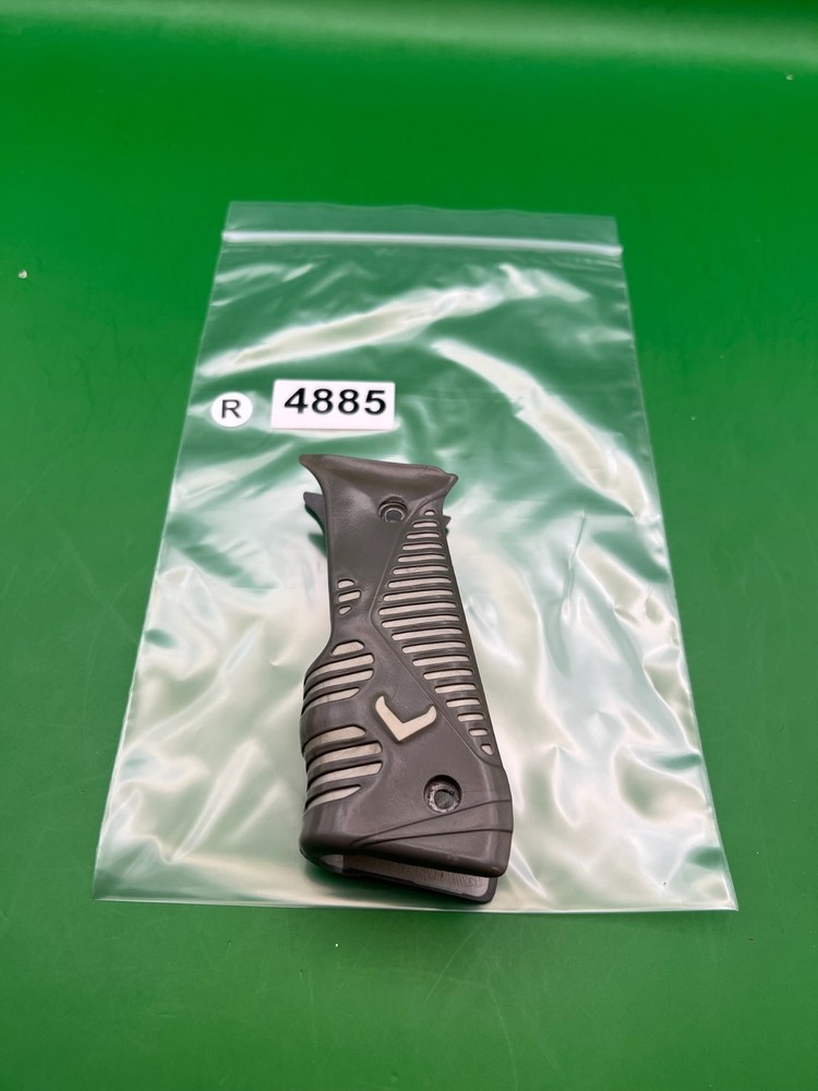 Bob Long Vanquish Grips