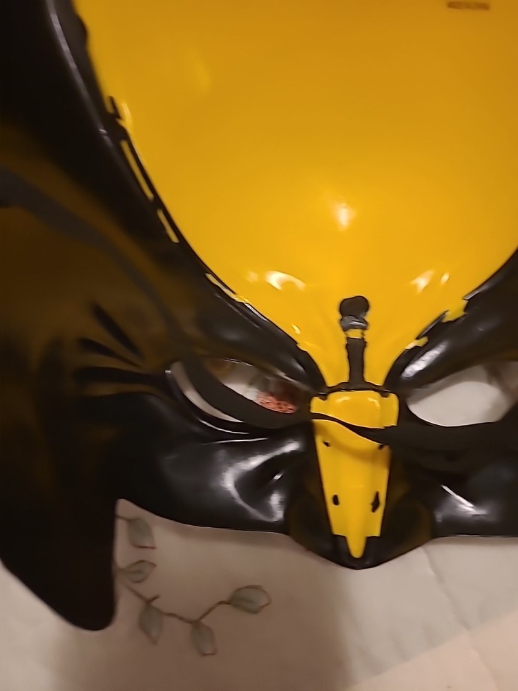 Vtg. Marvel Woverine Mask