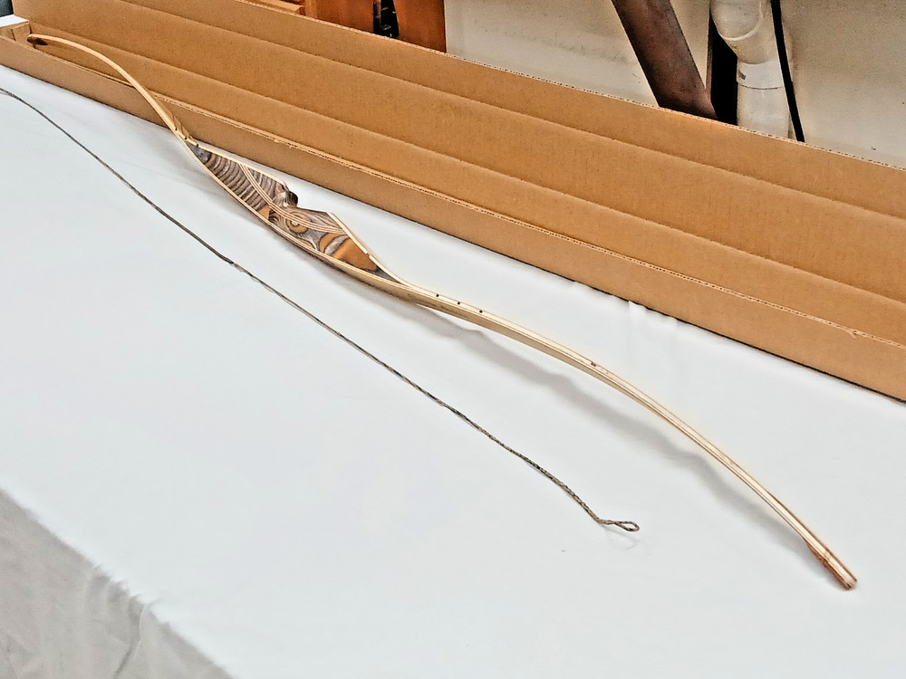 CHARRON ARCHERY - CUSTOM LONGBOW 62"AMO @ 48#