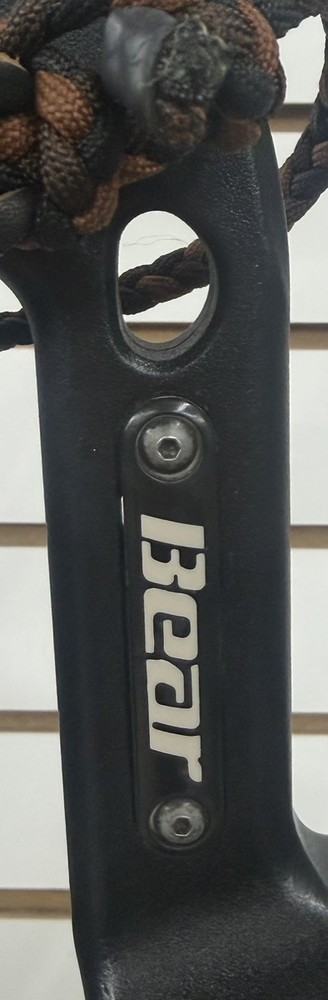 Bear Archery Pledge RH Compound Bow 29" 70# (MAC002047)