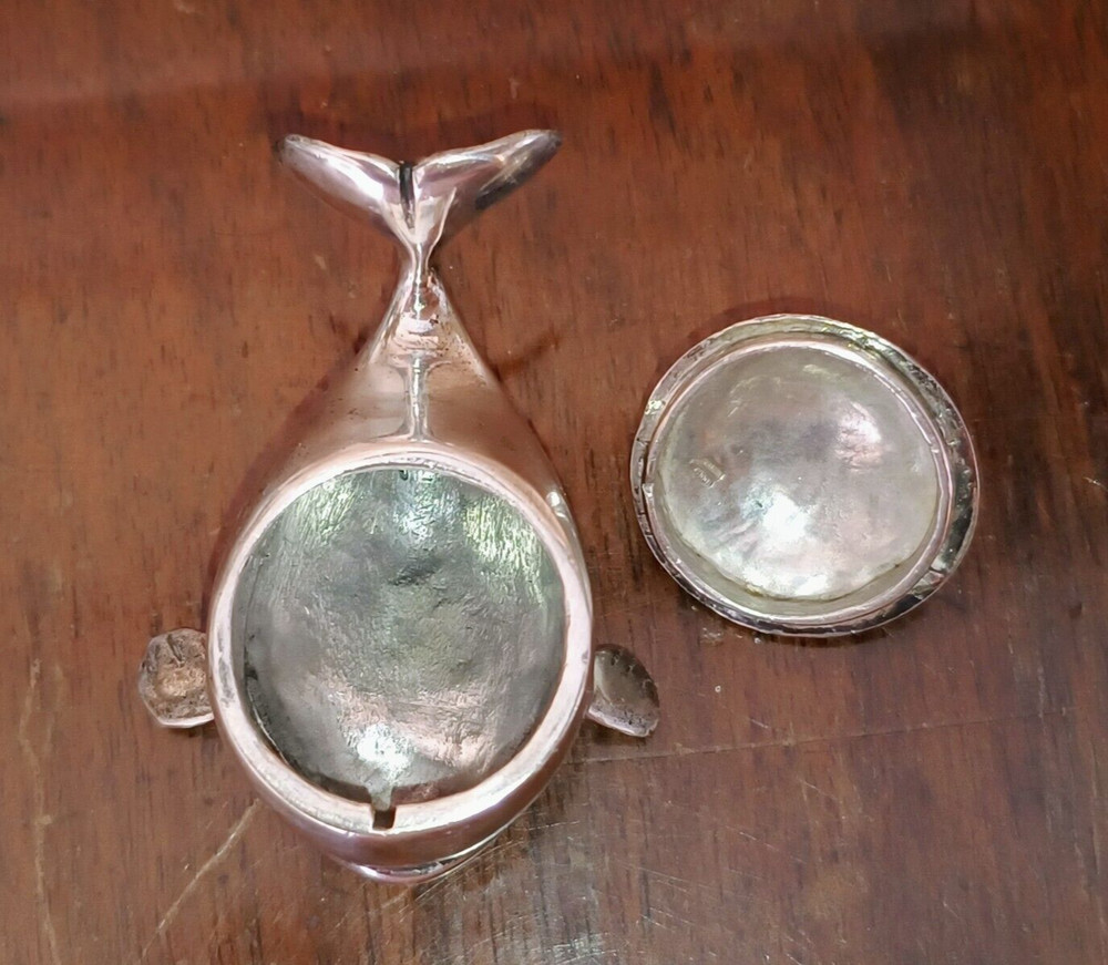 800 silver miniature Shark with lid, very bad!