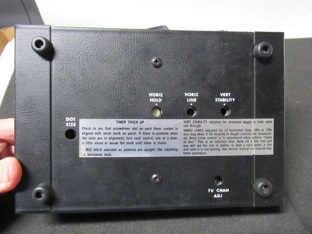 Sencore Caddy Bar Generator CG 19 Boxed