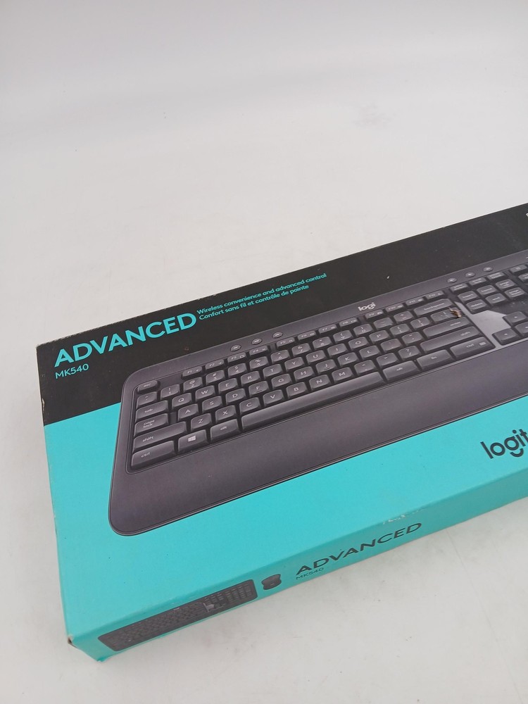 Logitech MK540 Advanced Wireless Keyboard Mouse Combo Black USB New Open Box