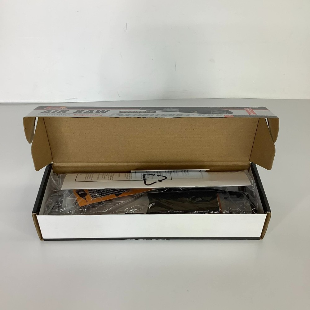 Performance Tool M660 Reciprocating Air Body Saw