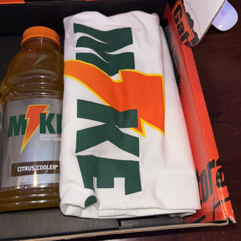 Gatorade Be Like Mike Bundle Box Size XXL White Tee Shirt Bundle