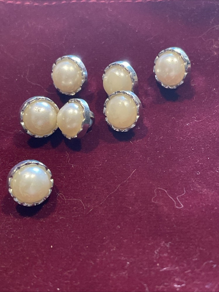 Vintage Buttons Pearly