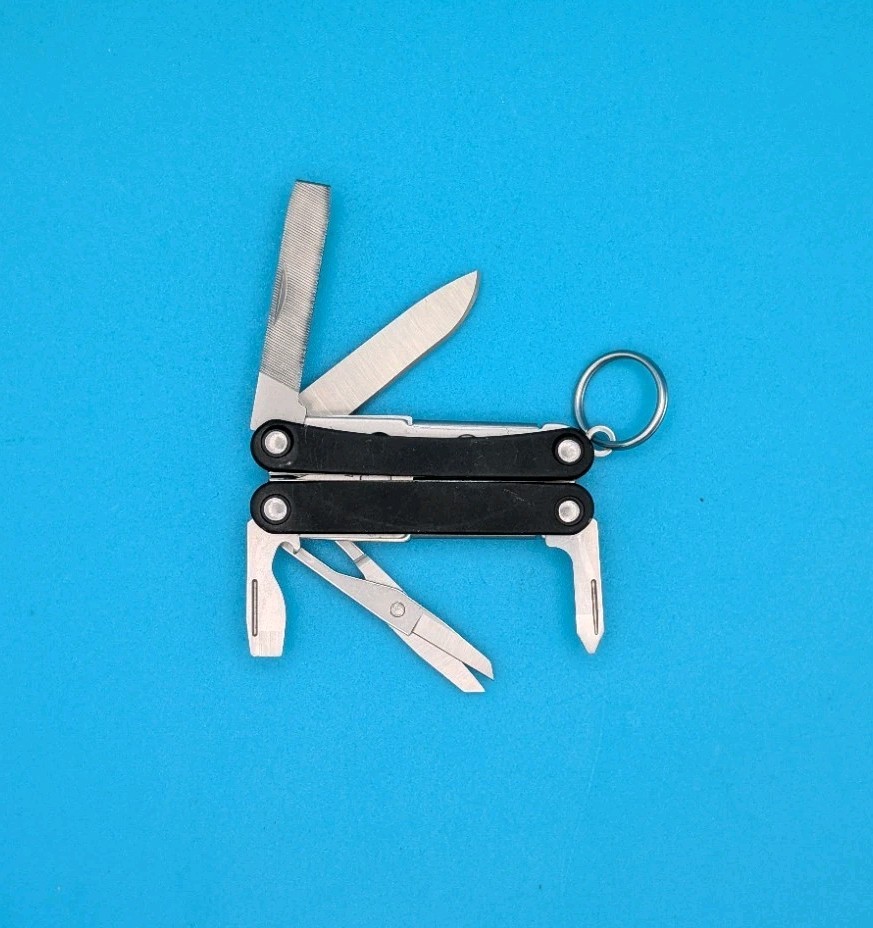 Leatherman SQUIRT PS4 Multi-Tool With Pliers Scissors Knife BLACK!