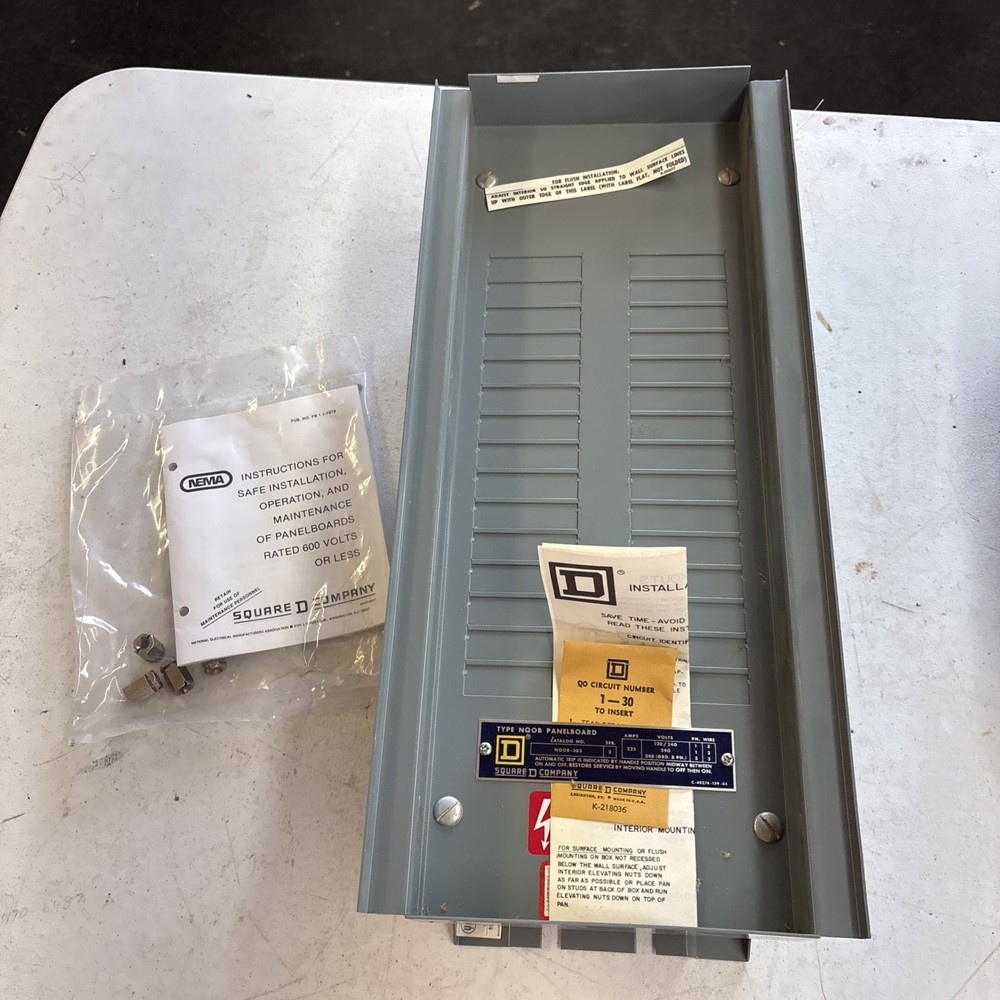 Square D NQOB-303 panelboard interior