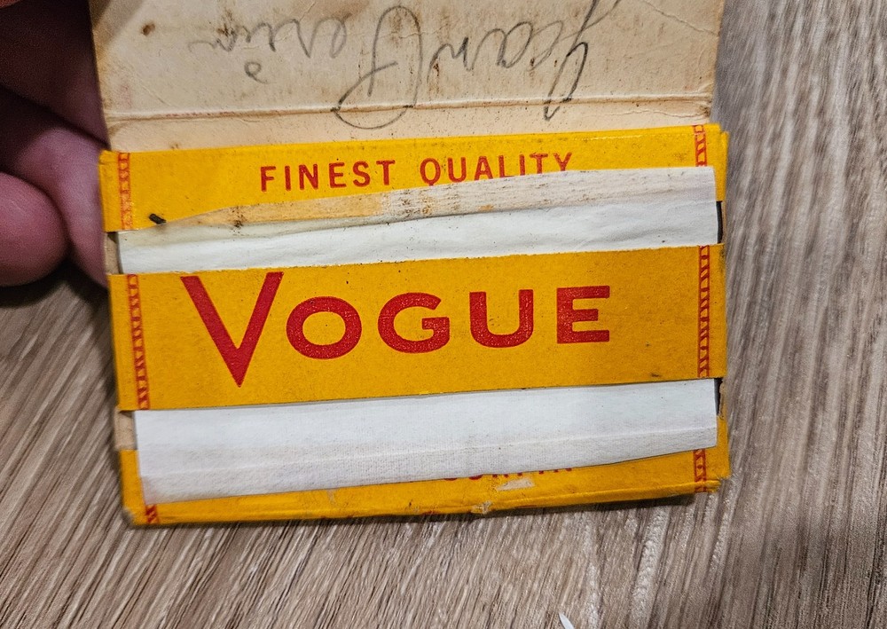 Vintage Vogue Cigarette Rolling Papers Pack Made in Canada