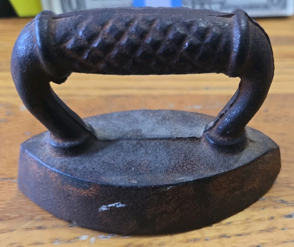 Mini Vintage Iron