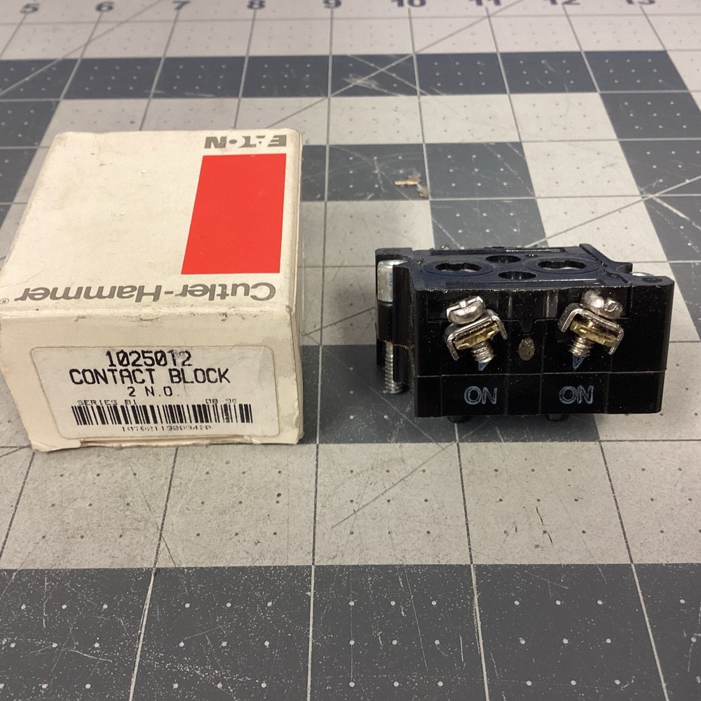 Cutler Hammer Selector Switch 1025012 (LPW25P)