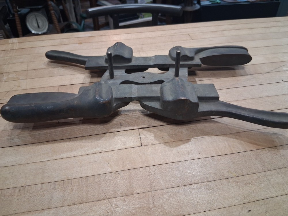 Ehnert Bros Cast Iron Industrial Clamp Frame – Unknown Tool Part