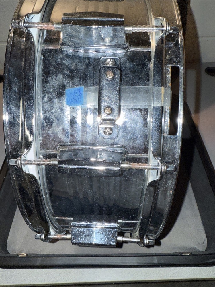Snare Drum 14 x 6.5 with Case. READ DESCRIPTION.