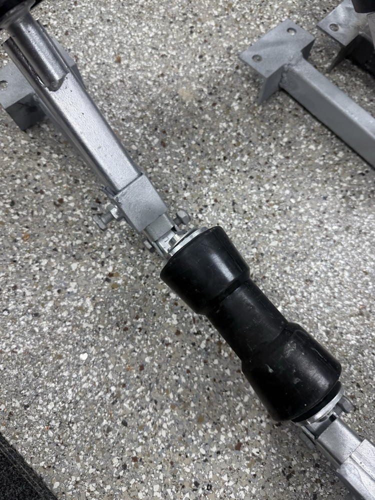 Boat Trailer Bottom Support Bracket with Keel Rollers capacity 1102 lbs