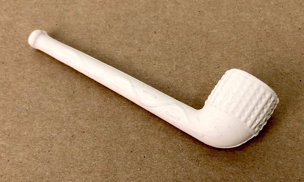 Small Clay Pipe with Basket Pattern Bowl - 2 pieces